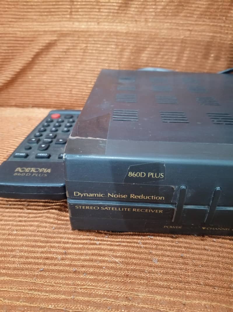 Dish Receiver with LNBF 4