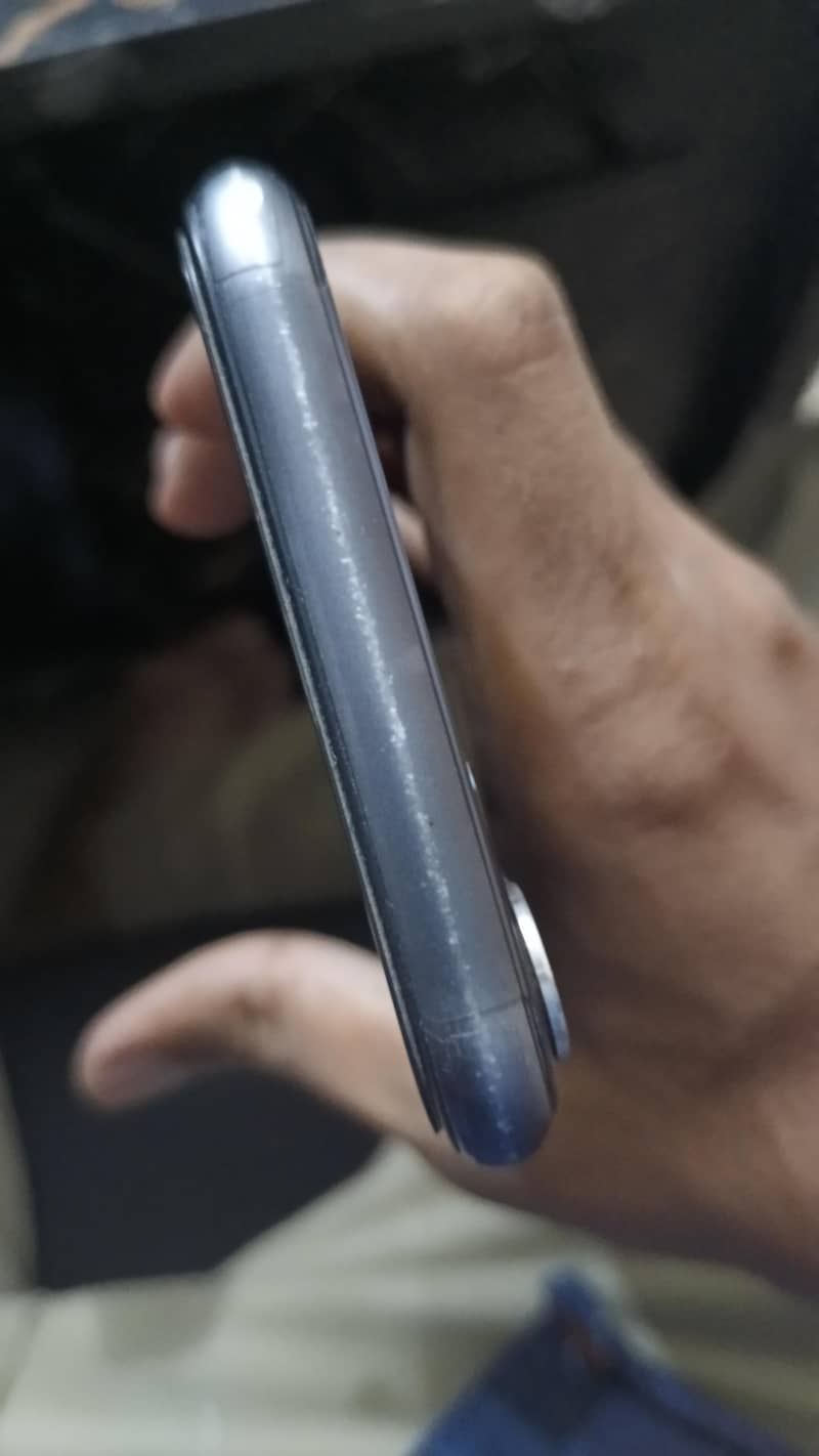 Apple iPhone 11 2