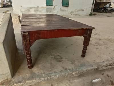 Takhat (Wooden Bed) Mazboot Condition Mein