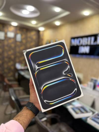 Brand New Box Pack Apple Ipad Pro M5 256GB 13" Screen System Active 0