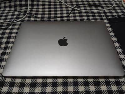MacBook Pro 2017 (13-inch) | 16GB RAM | 512GB SSD | Mint Condition