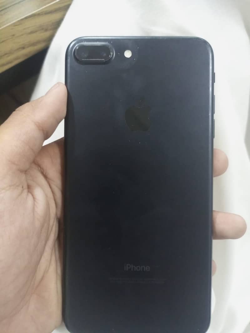 Apple iPhone 7 Plus 3