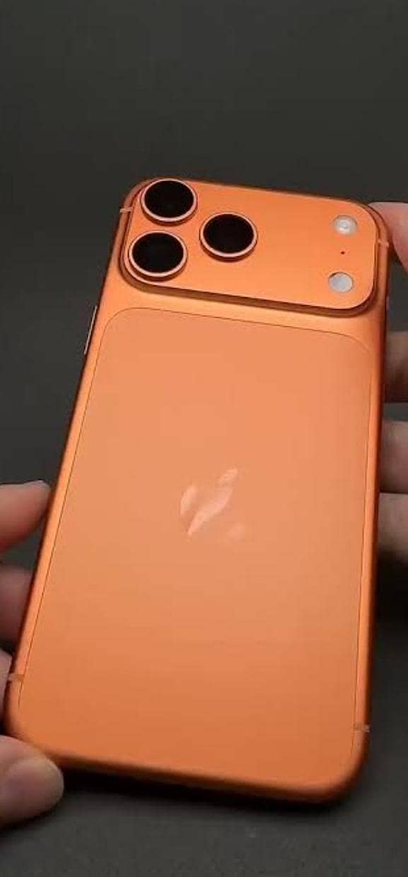 Apple iPhone 17 Pro Max 1