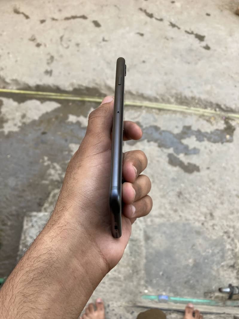 Apple iPhone SE 4