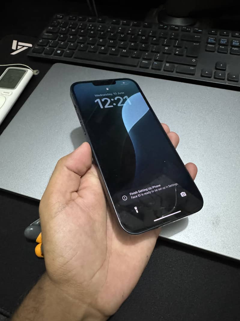 Apple iPhone 14 plus 4