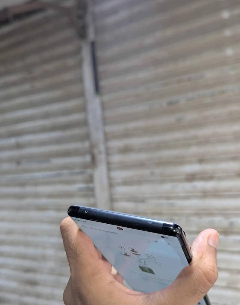 Google pixel 6pro  ( read description please) 3