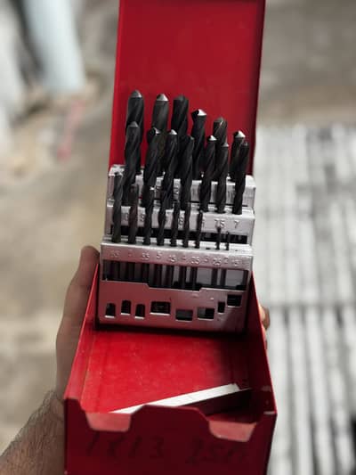 HSS Brand 25 BIT drill set