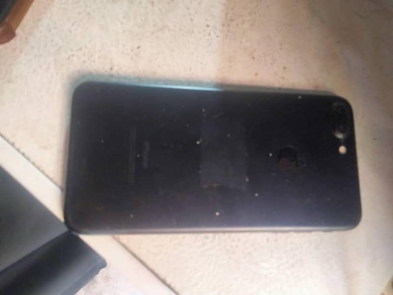 Apple iPhone 7 Plus 1