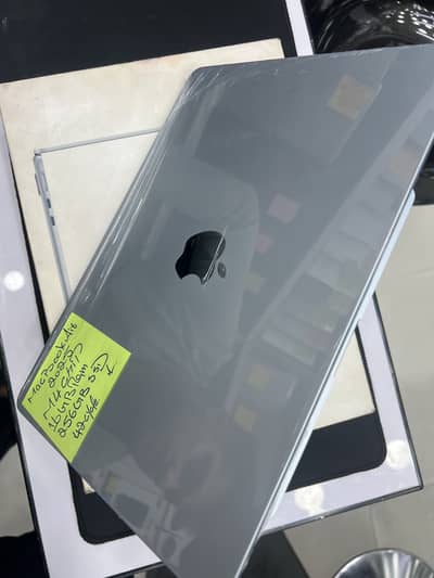 MacBook Air M4
