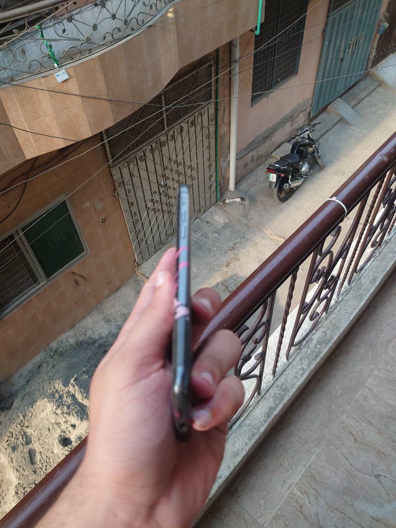 Apple iPhone X 1