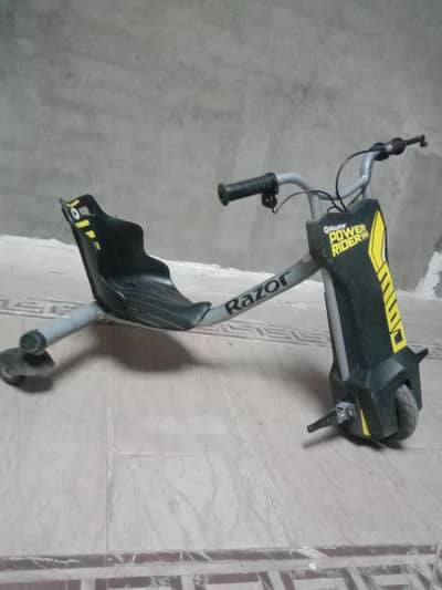 Razor PowerRider 360 electric tricycle