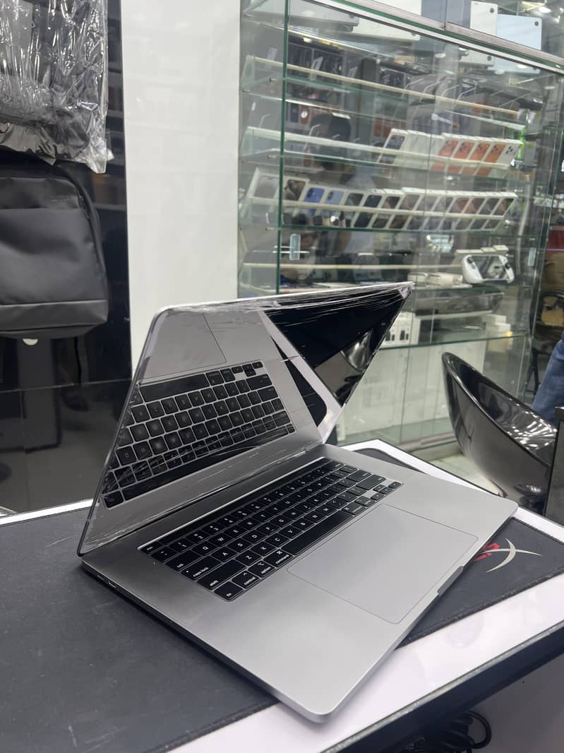 MacBook Pro 2019 0