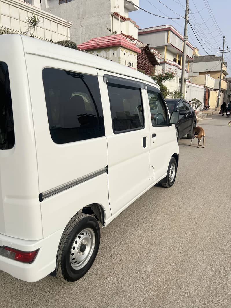 Hijet 5