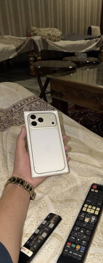 Apple iPhone 17 Pro Max jv