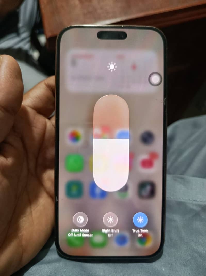 iphone 16 pro max 3