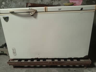 Waves deep freezer full size double door working condition 
