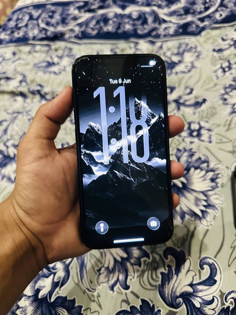 Apple iPhone 14 4
