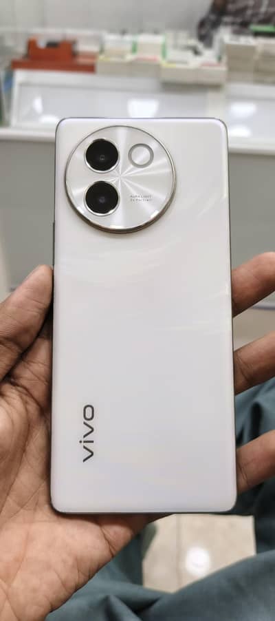 Vivo V30 e