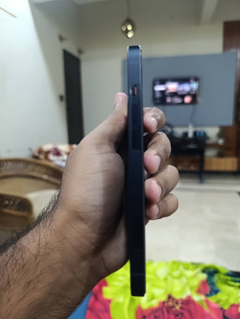 Mobile 3