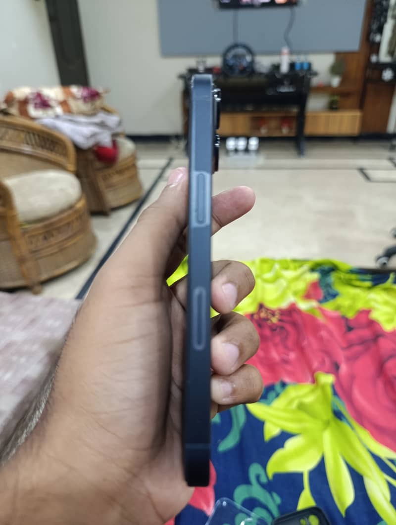 Mobile 4
