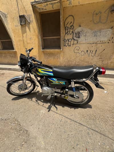 Honda CG 125 2026 Model | 1st Owner | Total Genuine | 4000 KM Driven |