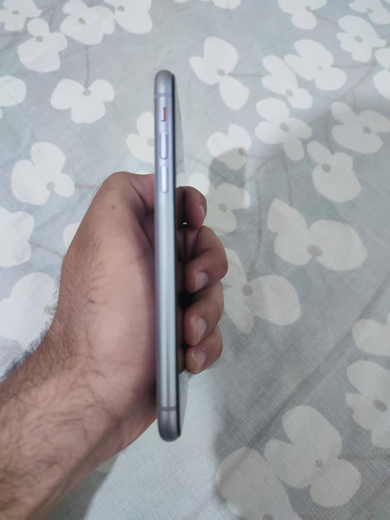 Apple iPhone 11 1