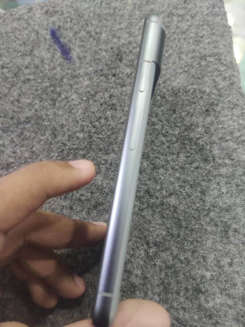 Google Pixel 8 1