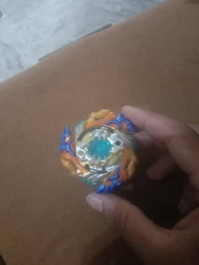 left side spinning bey blade geist fafnir