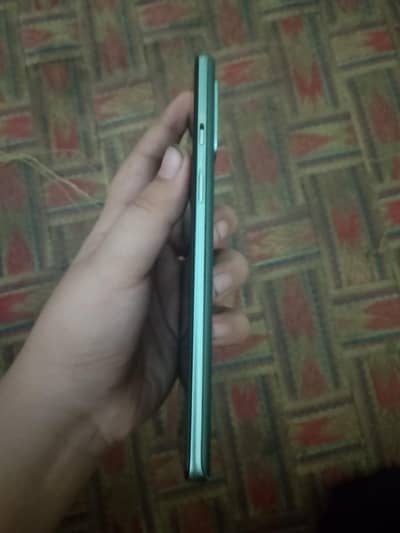 One Plus 9R