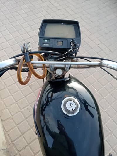 Unique 70cc Motorcycle 2015 | Black | Original Documents | Karachi
