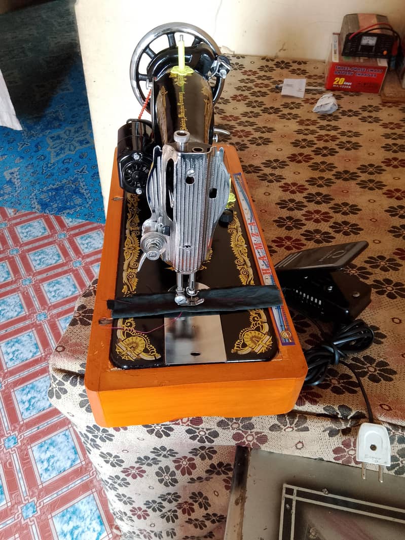 sewing machine SINGER 3