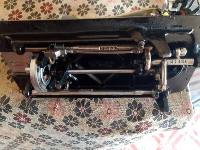 sewing machine SINGER 6