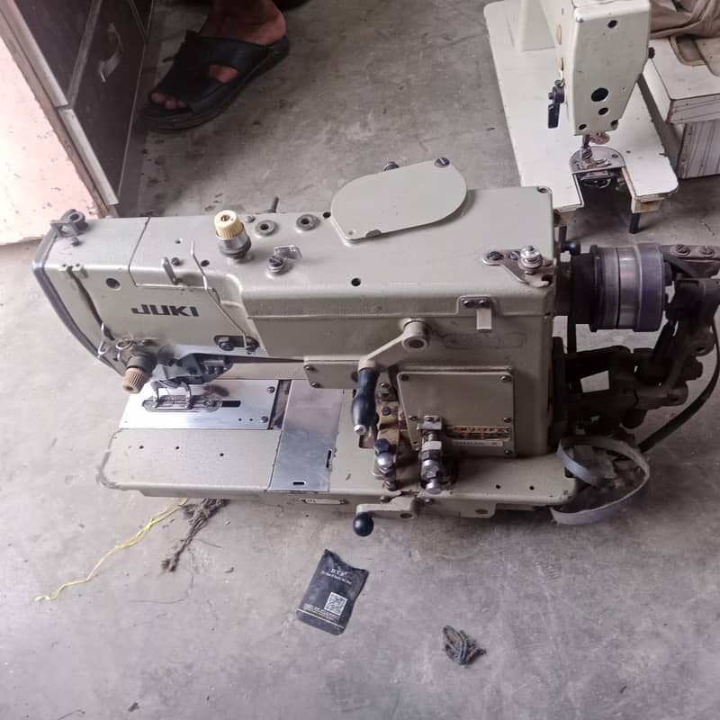 Juki Kaj Machine (ButtonHoling Machine) 1