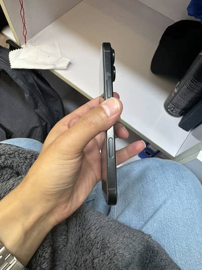 Apple iPhone 16 Pro Max jv black