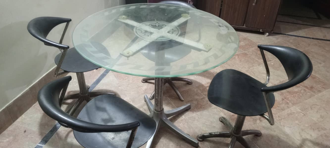 Dinning table 0