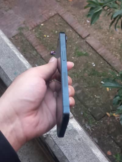 Apple iPhone 14
