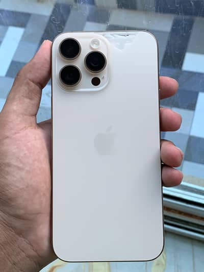 Apple iPhone 16 Pro Max