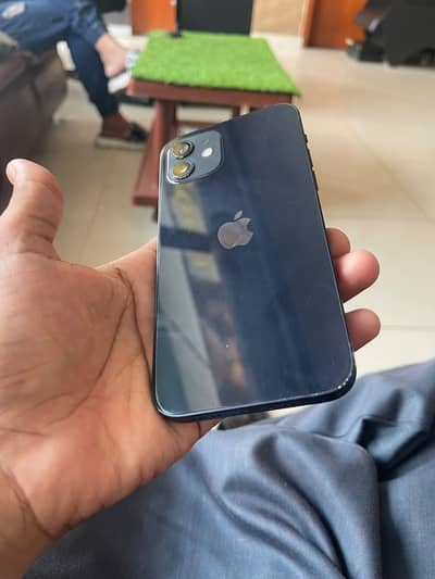 Apple iPhone 12