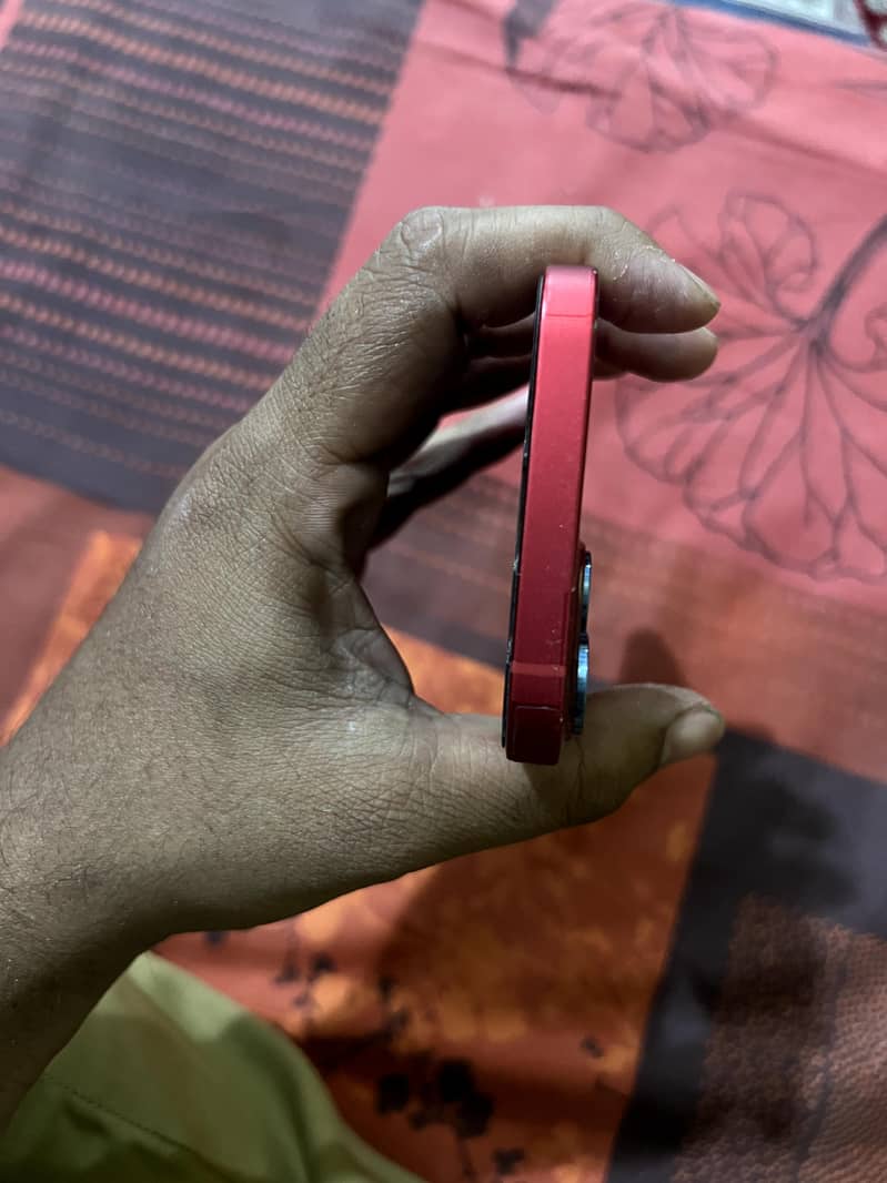 Apple iPhone 13 3