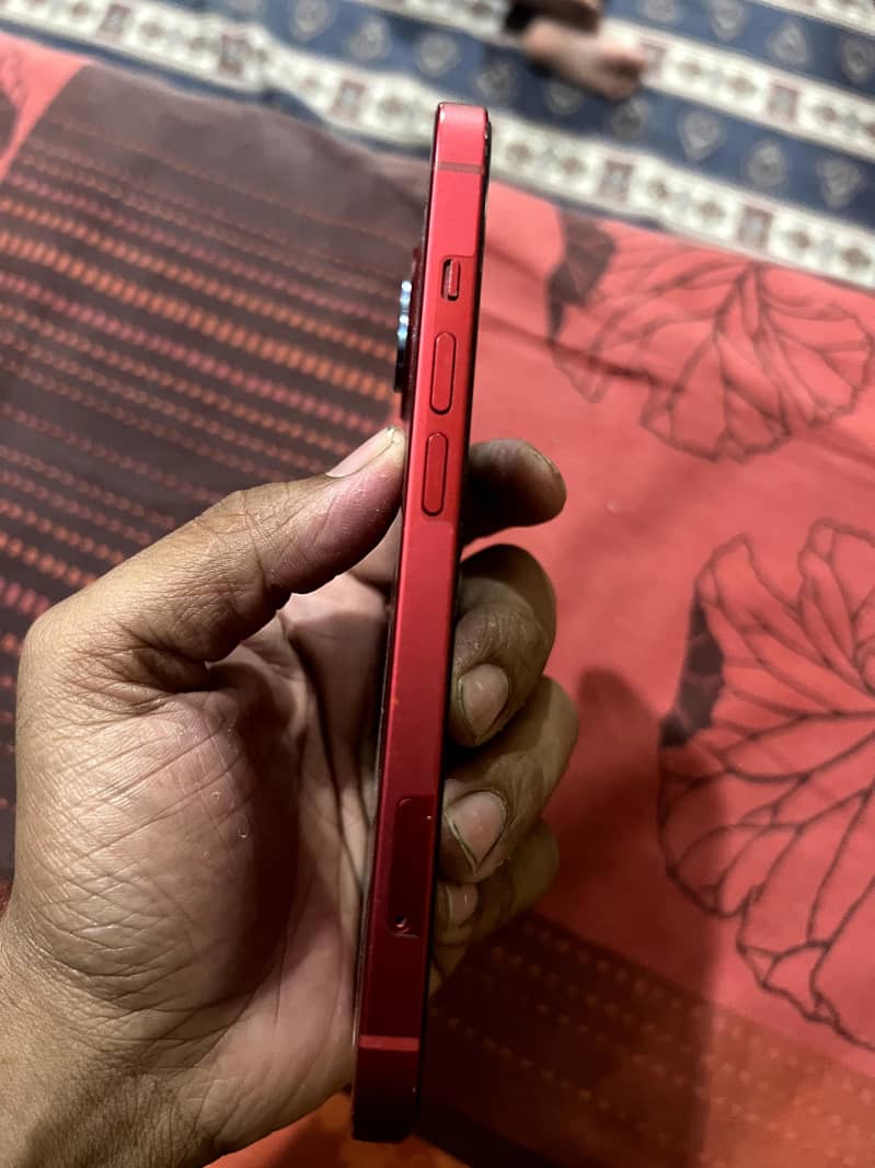 Apple iPhone 13 6