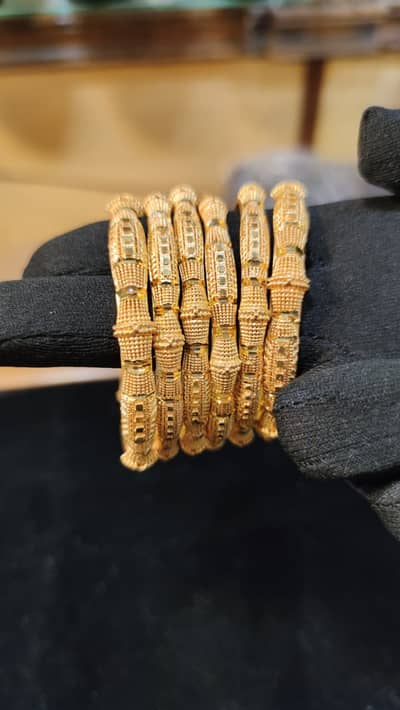 6 Pics Premium Gold Plated Bangals Set