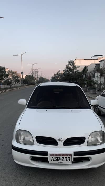 Nissan March 2000
