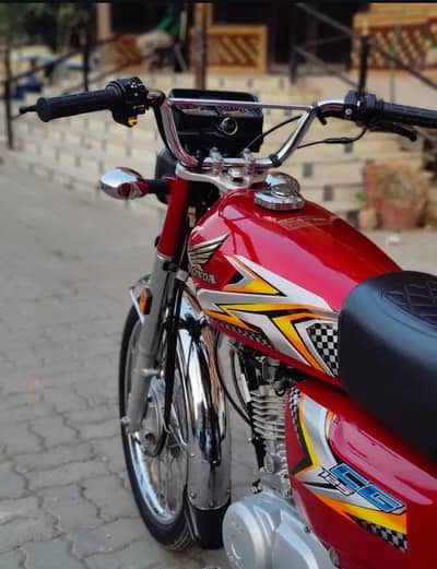 Good condition h koi kise kisam ka issues nhi h 24/25 model h