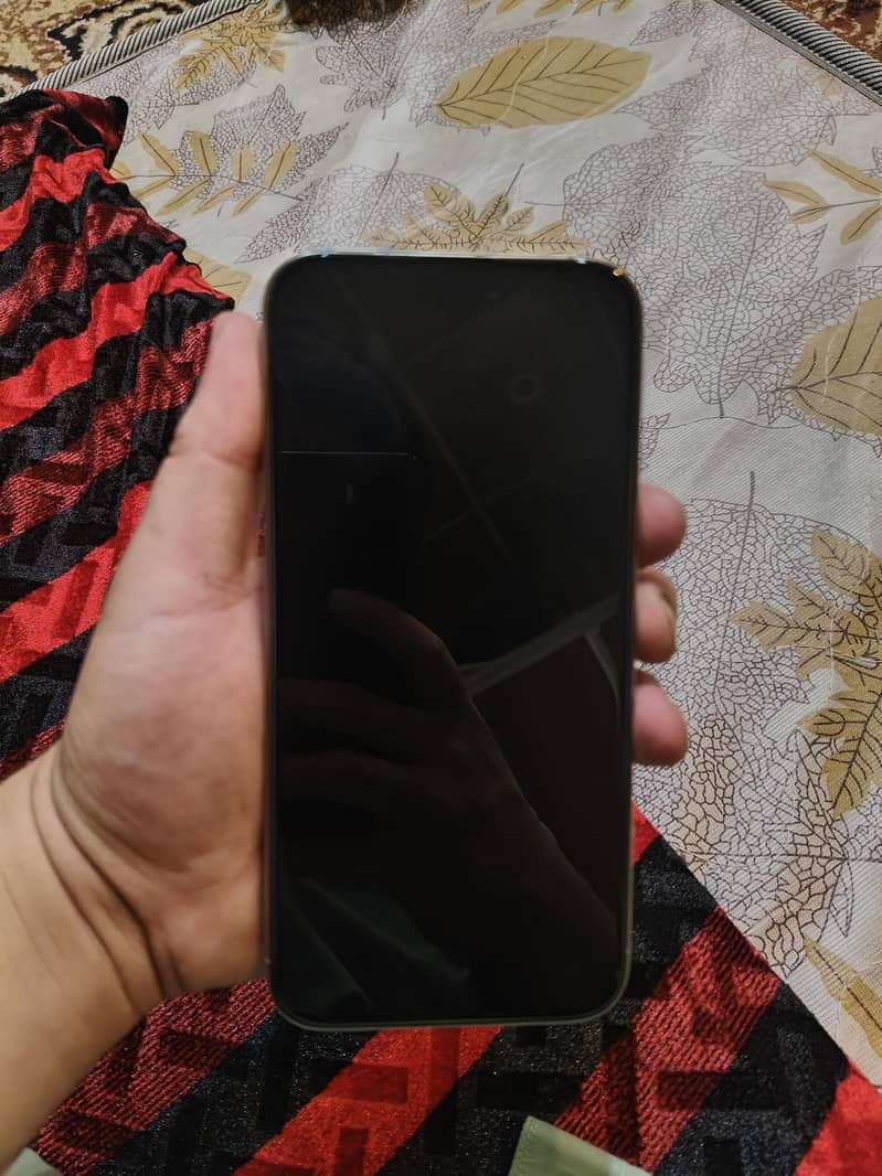 Apple iPhone 15 Pro Max 3