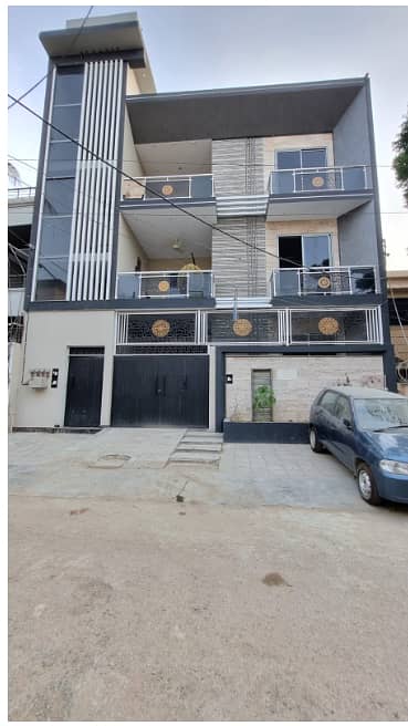 4 BED DD ( BRAND NEW ) 2ND PORTION WITH ROOF FOR SALE IN GULSHAN-E-IQBAL 13D