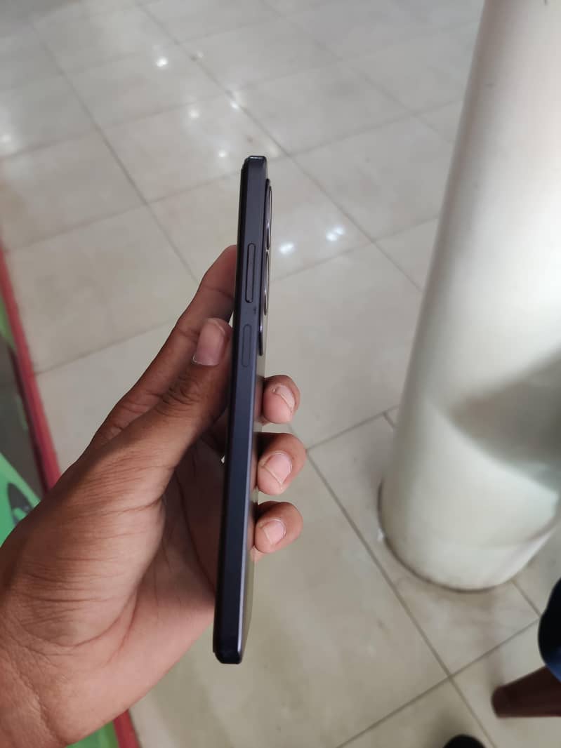 OPPO A60 1