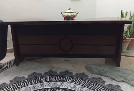 Office table. In a good condition. WhatsApp number 0333-1596182.
