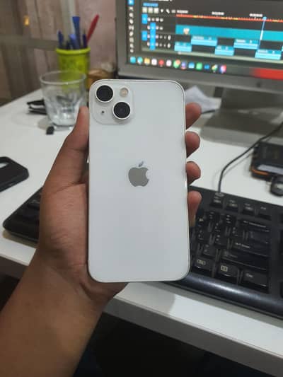 Apple iPhone 13