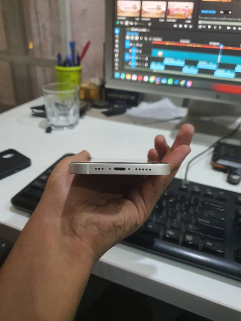 Apple iPhone 13 3