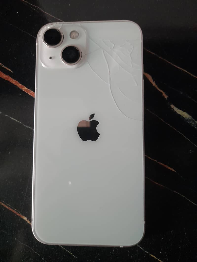 Apple iPhone 13 5